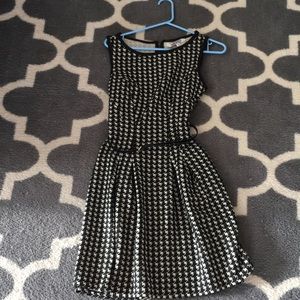 Back houndstooth dress